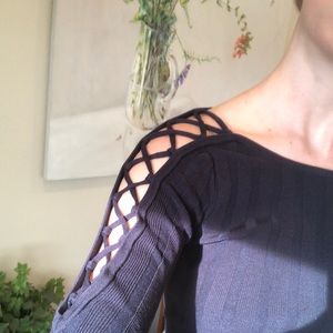 Great quality ribbed navy long sleeve top from Intermix. Size petite.